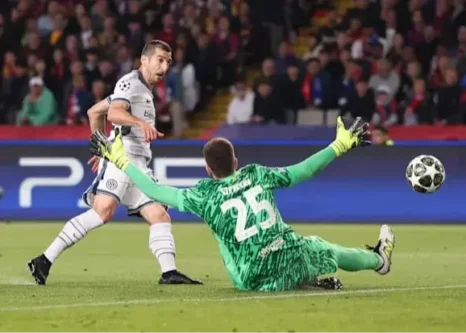 شوخی-میختاریان:-گلم-به-خاطر-سایز-کفش-آفساید-شد!