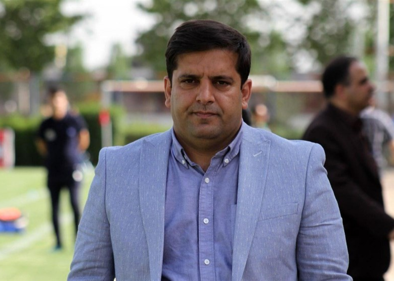 سیف-الله-پور-در-جمع-هواداران:/-حدادیان-همچنان-از-نساجی-حمایت-می‌کند