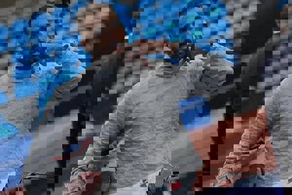 رقابت-علی-پاکدامن-با-شمشیرباز-سنگاپور