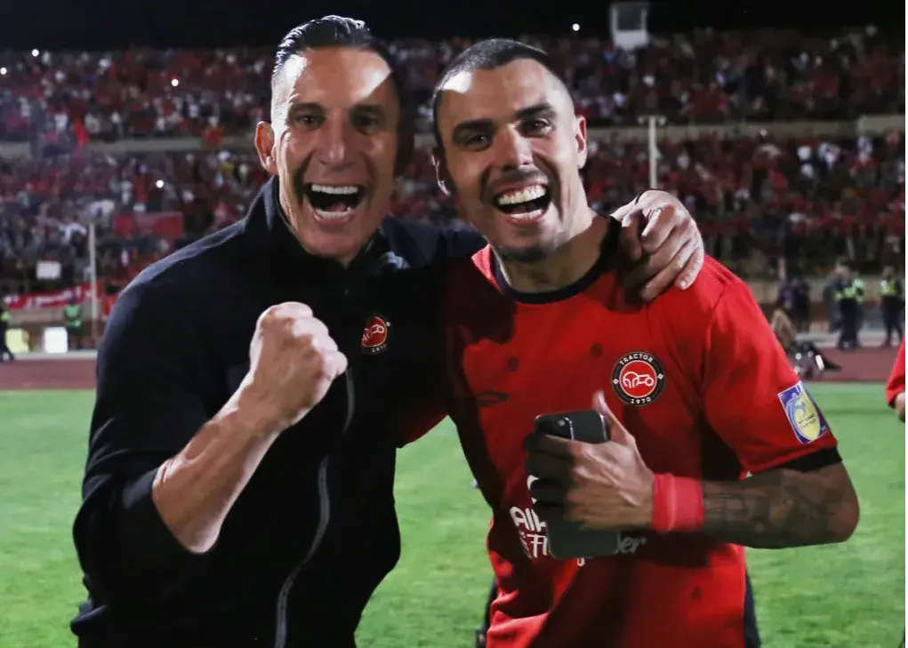 مربی-من‌یونایتد-در-جشن-قهرمانی-تراکتور!