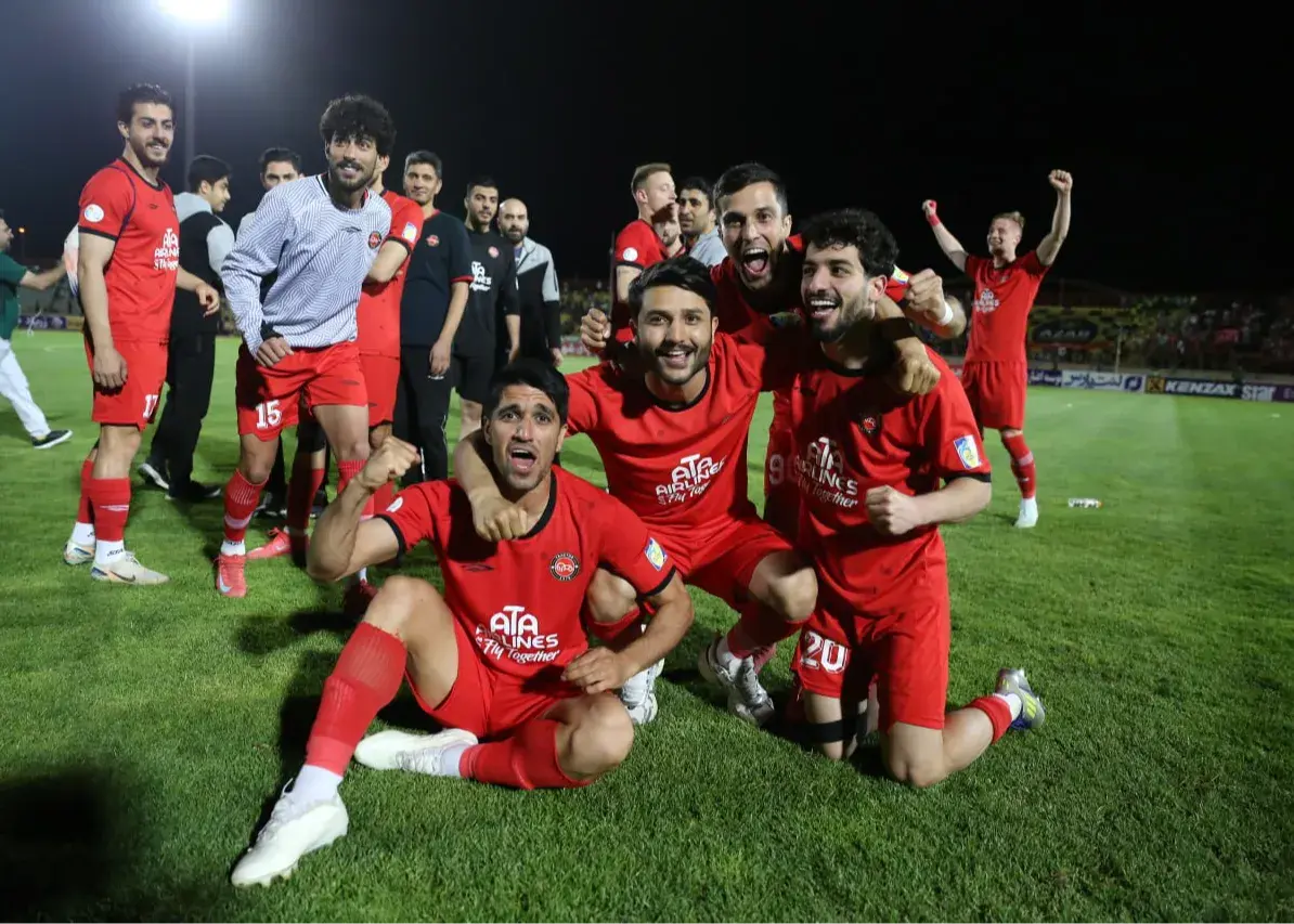 اطلاعیه-فوری-در-مورد-جشن-قهرمانی-تراکتور
