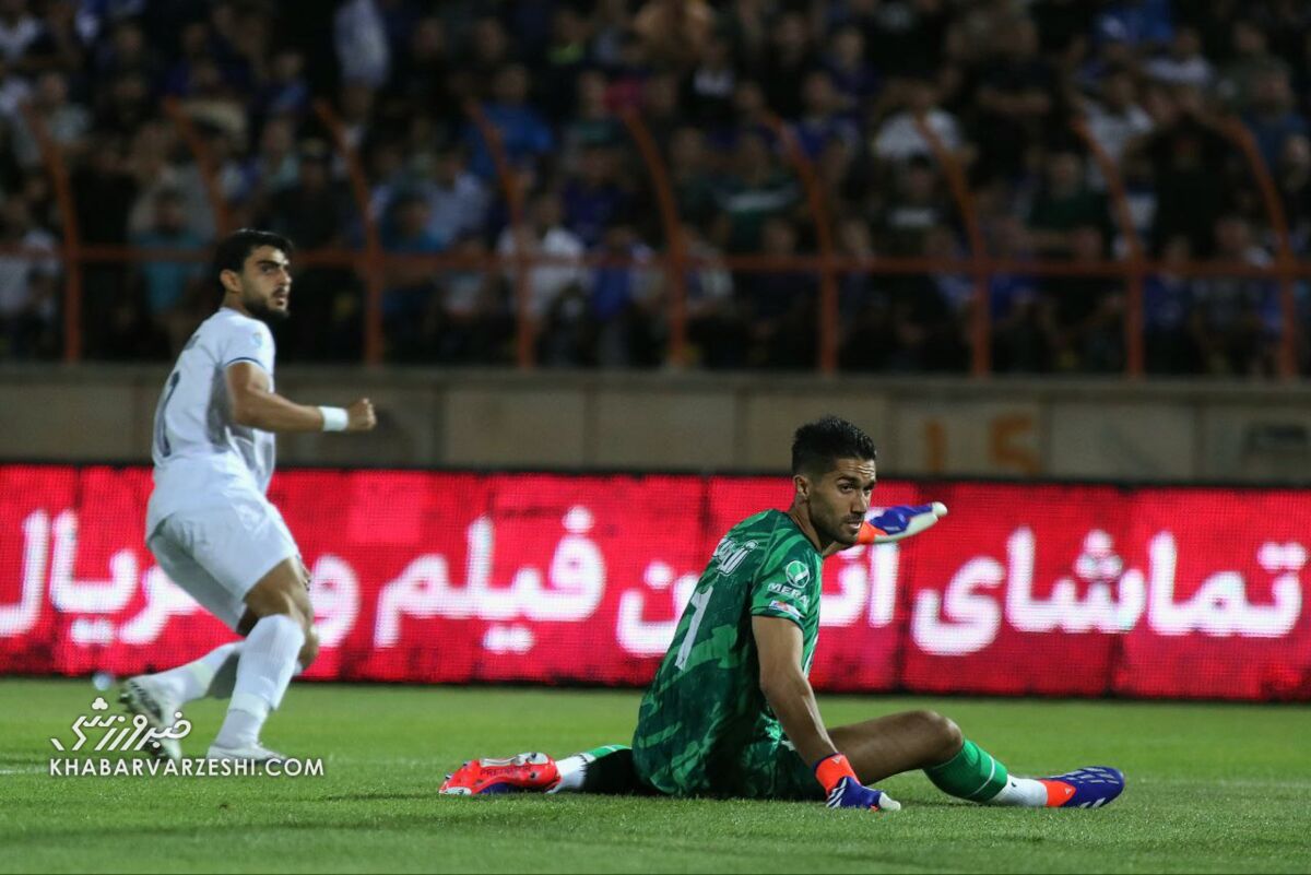 فوتبال-جای-نمایش-حقوقی-نیست!