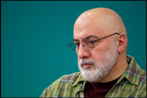 هنر-از-گنجینه-غنی-ادبیات-و-ارزشهای-دینی-بهره-گیرد