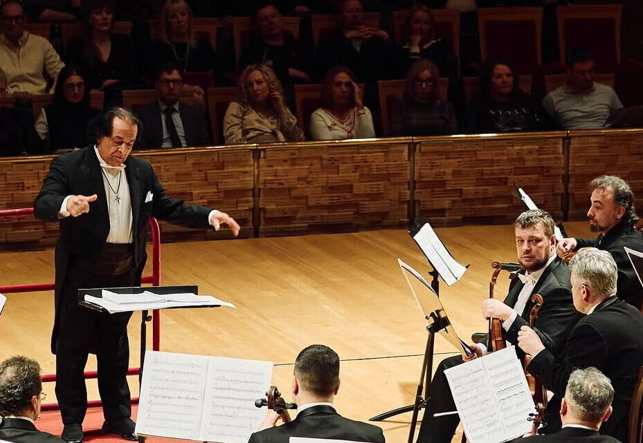 اجرای-دوباره-«کنسرتو-پارسی»-علی-رهبری-در-روسیه