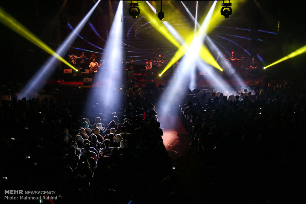 موسیقی-این-روزهای-پاپ-محتوای-خاصی-به-مخاطب-اضافه-نمی‌کند!