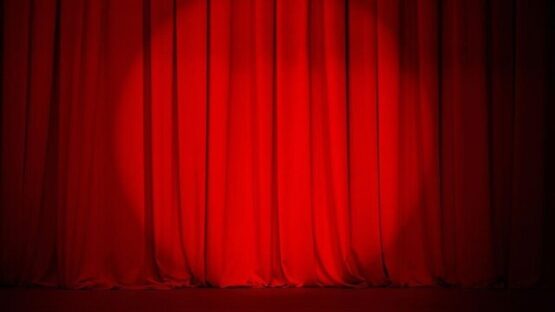 همدردی-نمایش‌های-روی-صحنه-با-بندرعباس-و-خبری-تازه-از-تئاتر