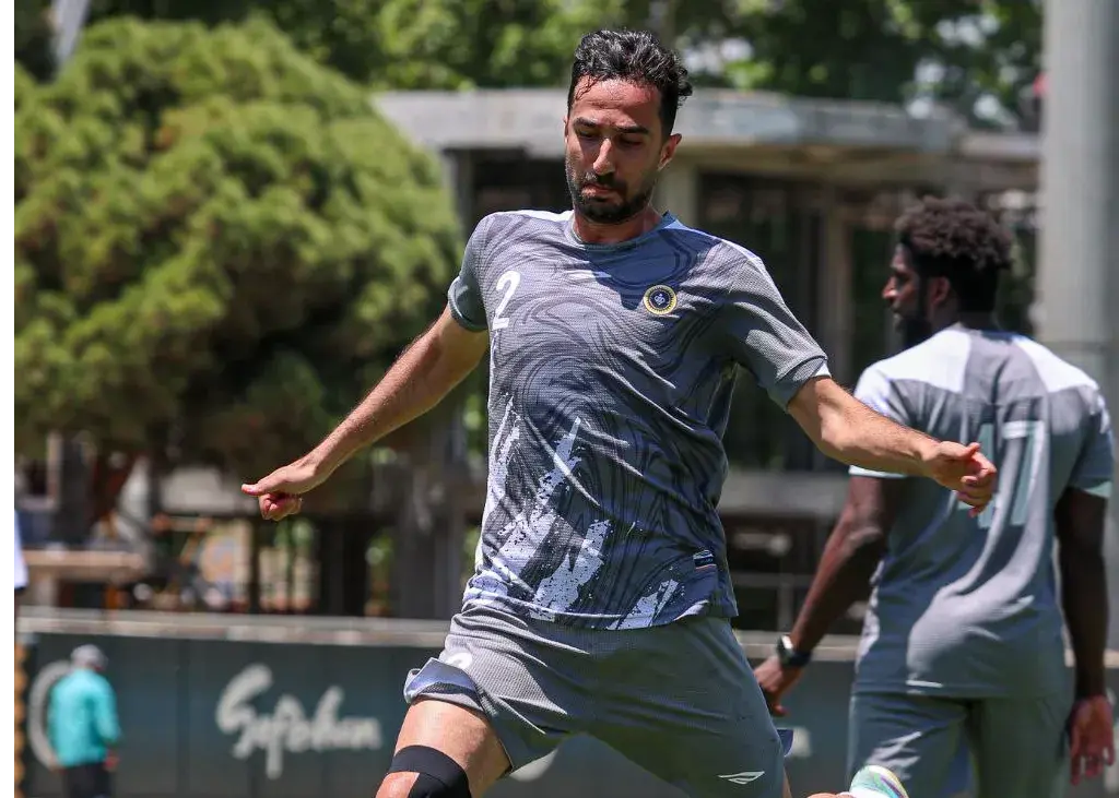 بازگشت-مدافع-سپاهان-به-تمرینات-گروهی