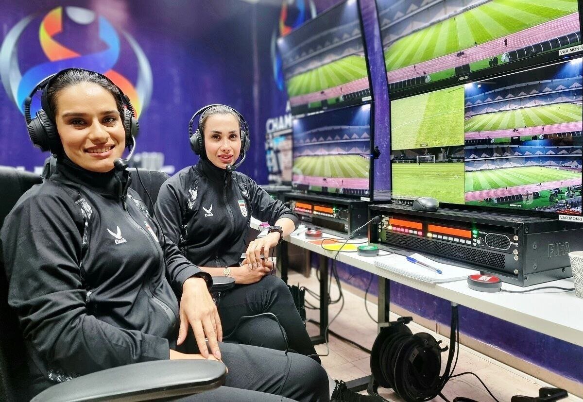 برای-اولین-بار-در-تاریخ-فوتبال-ایران؛-برگزاری-دیدار-تراکتور-با-حضور-صرفاً-داوران-زن-در-اتاق-var