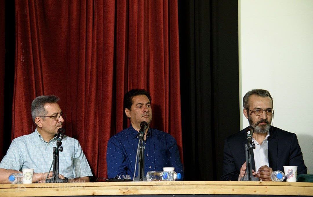 اهمیت-ساخت-فیلم-مستند-از-یک-شاعر؛-پازلی-که-«مشت-در-نمای-درشت»-را-ساخت