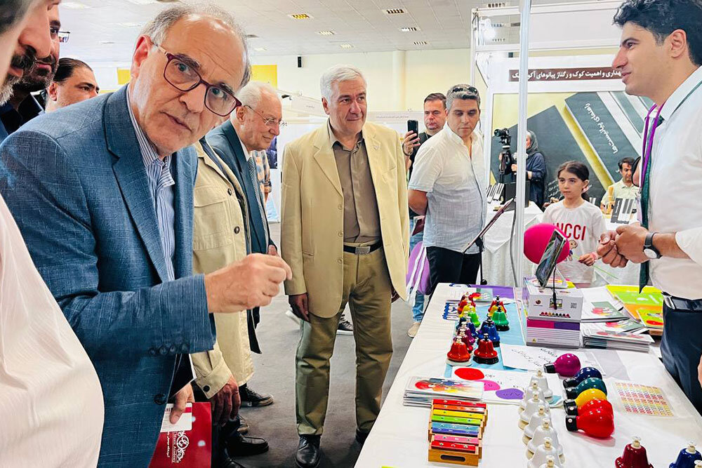 نمایشگاه-تخصصی-موسیقی-کودک-و-نوجوان-افتتاح-شد