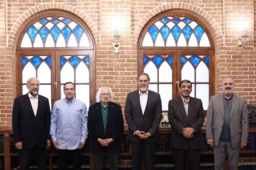 تحکیم-رابطهی-سینماگران-با-حاکمیت/-بازخوانی-سیاستهای-سینمایی-ایران-در-نشست-راهبردی-سازمان-سینمایی