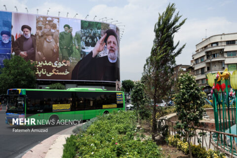 «شهید-جمهور»-بر-دیوارنگاره-میدان-انقلاب-نقش-بست