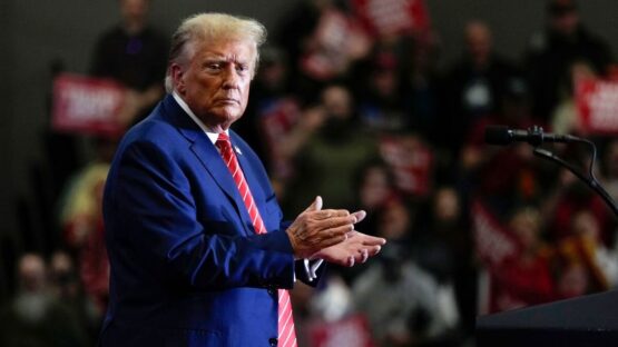 حمله-شدید-ترامپ-به-خواننده-معروف-و-پرطرفدار/-ترامپ:-تیلور-سوئیفت-دیگر-جذاب-نیست