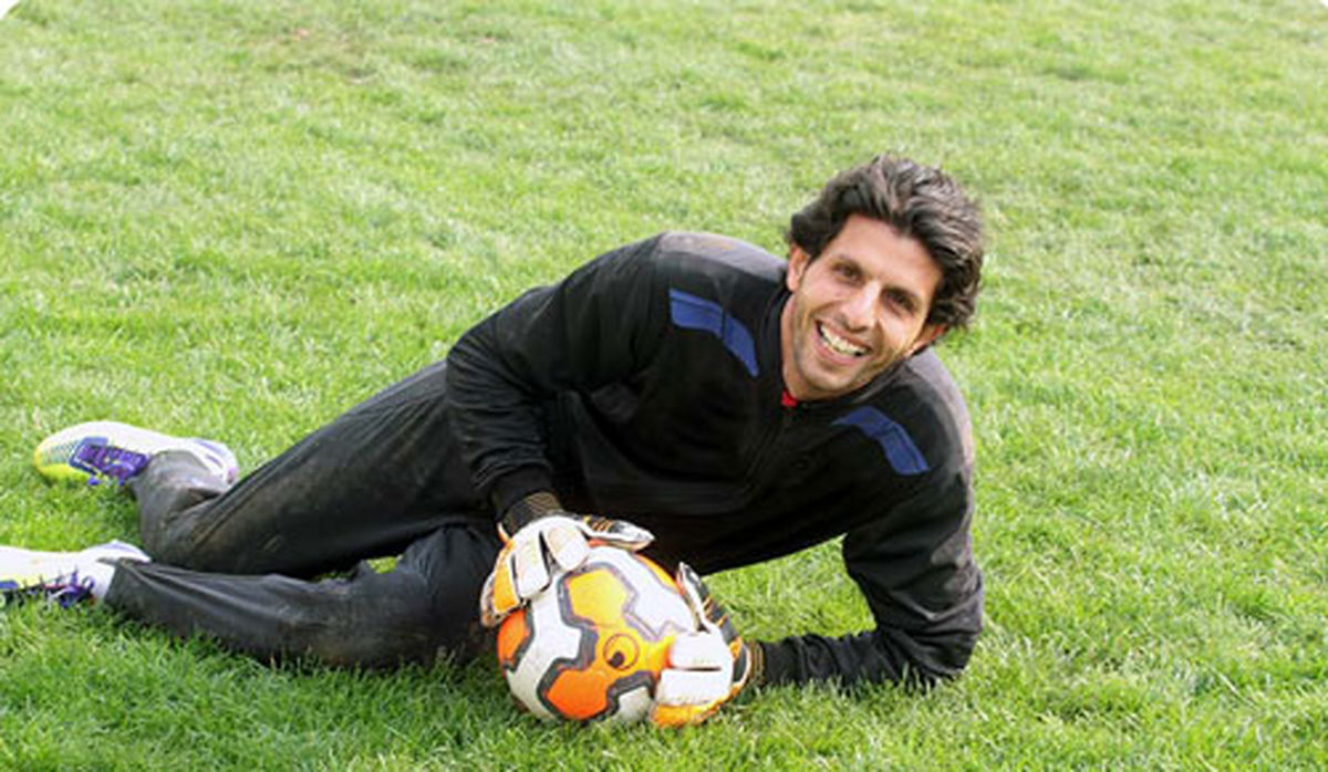 در-رستوران-کنارمان-ما-غذا-می‌خوردند-اما-آرزوی-برد-پرسپولیس-را-داشتند!/-دشمنان-استقلال-آمدند-و-زهرشان-را-ریختند؛-استقلال-هرچه-خورد-از-خودی‌ه