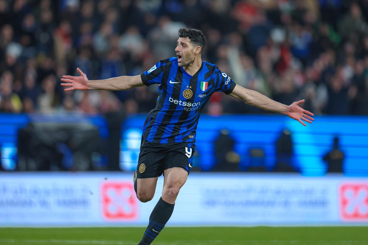 عکس-|-زیرخاکی-از-دوران-فوتبال-پدر-طارمی؛-وقتی-علیشاه-آبی‌پوش-بود!