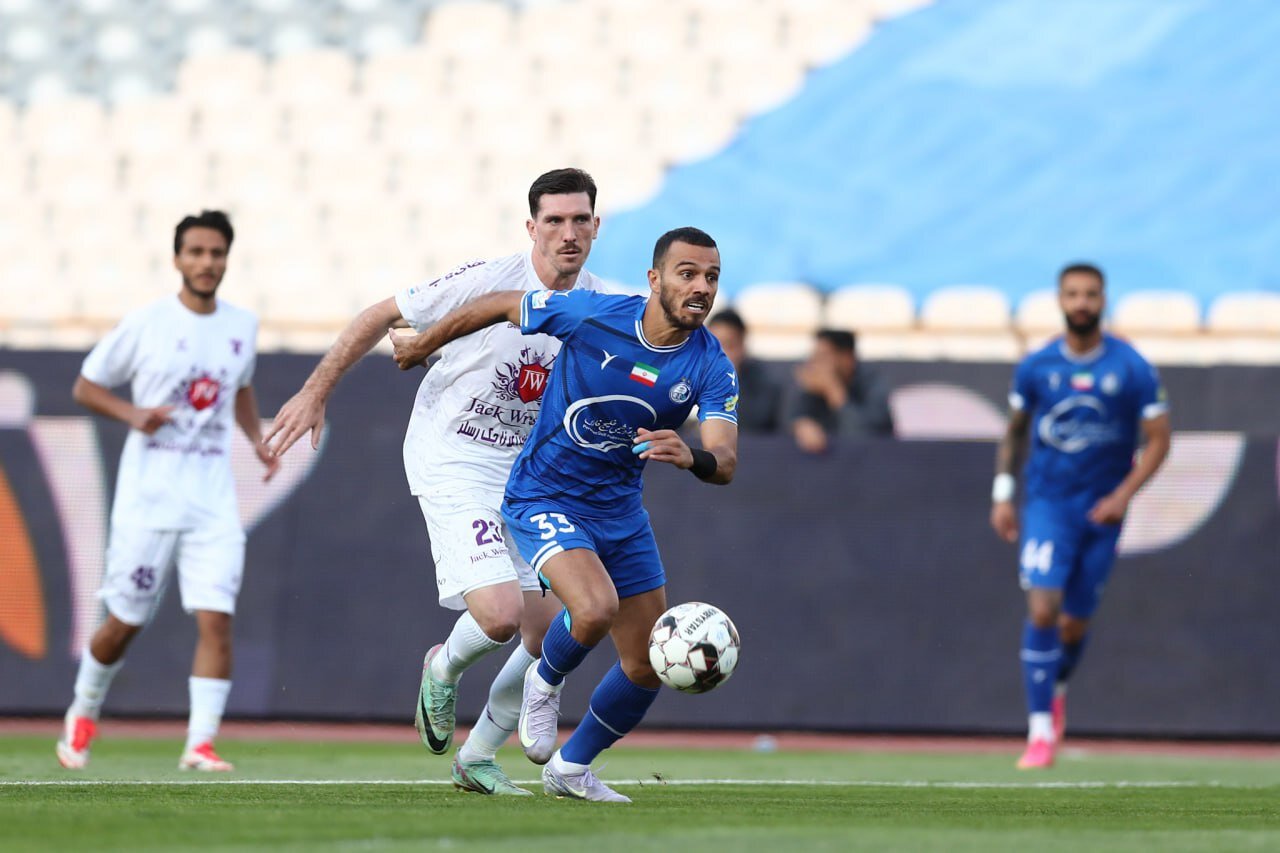 تکذیب-شایعه-اخراج-مدافع-استقلال-از-تمرینات