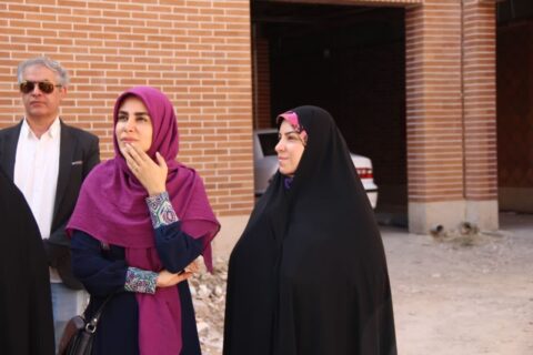 بازدید-«نادره-رضایی»-از-هنرستان-هنرهای-زیبای-خرم‌آباد