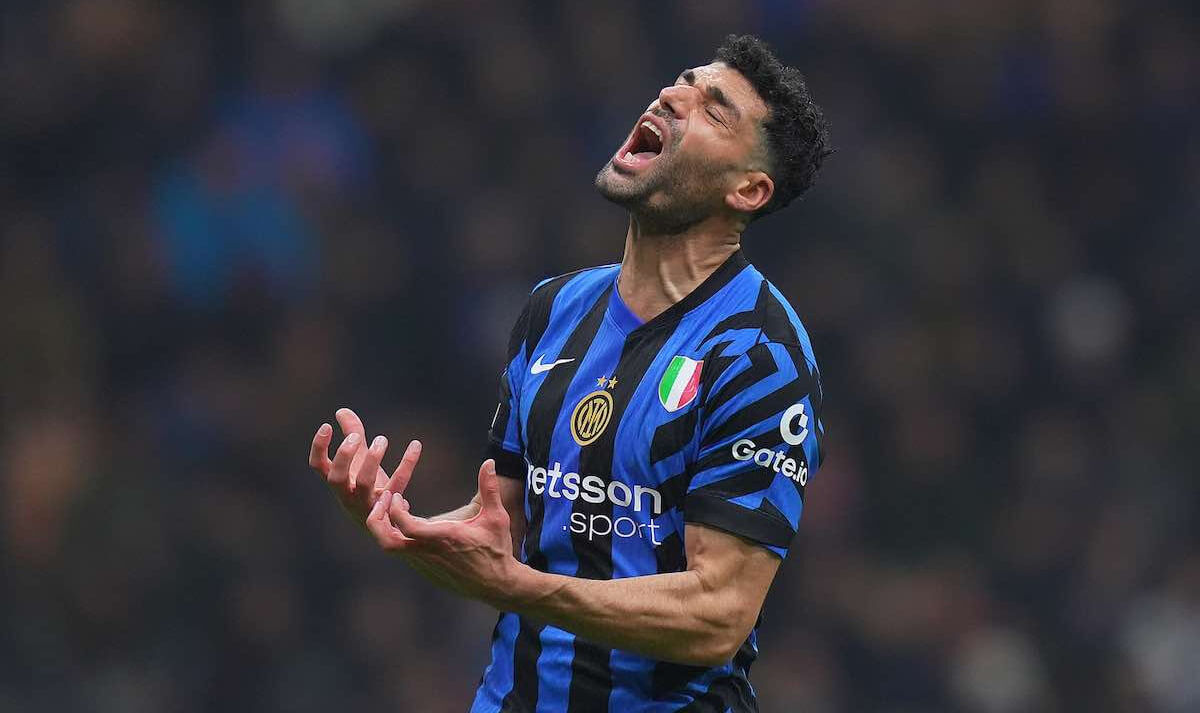 پشت-پرده-استقلالی-نشدن-مهدی-طارمی!/-تاجر-هوادار-استقلال-حاضر-بود-جریمه-پرسپولیس-را-بدهد/-به-علی-دایی-قول-داده‌ام-و-زیر-آن-نمی‌زنم