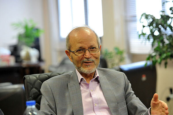 کامبیز-روشن‌روان-از-جزئیات-ساخت-سمفونی-«فلک‌الافلاک»-گفت