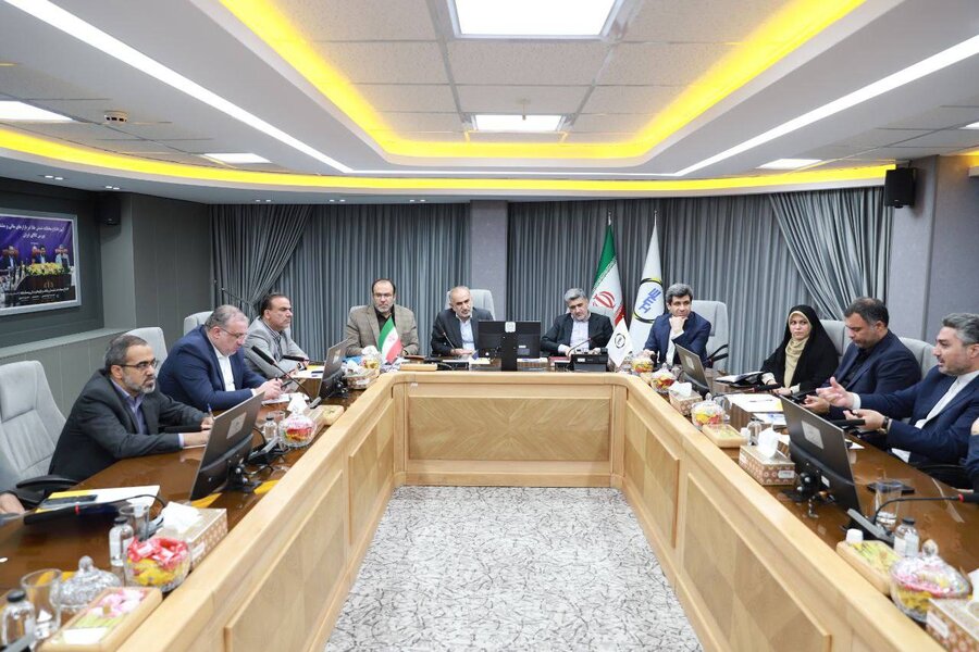 میزبانی-بورس-کالا-از-اعضای-کمیسیون-اقتصادی-مجلس-با-حضور-رئیس-سازمان-بورس