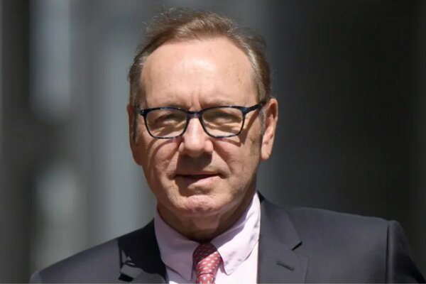 کوین-اسپیسی-یک-فیلم-علمی-تخیلی-را-کارگردانی-کرد