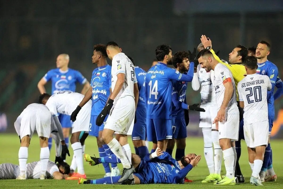 کارشناس-داوری-بازی-استقلال-و-ملوان؛-سهرابیان-باید-اخراج-می-شد