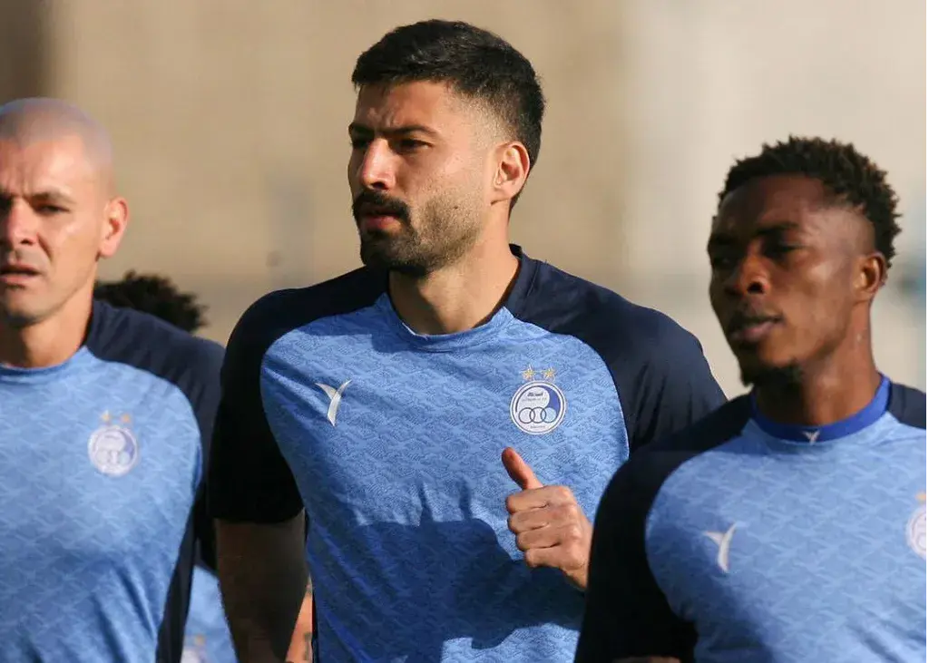 تراکتور-و-حالا-استقلال:-ایمان-و-جام-حذفی-(عکس)