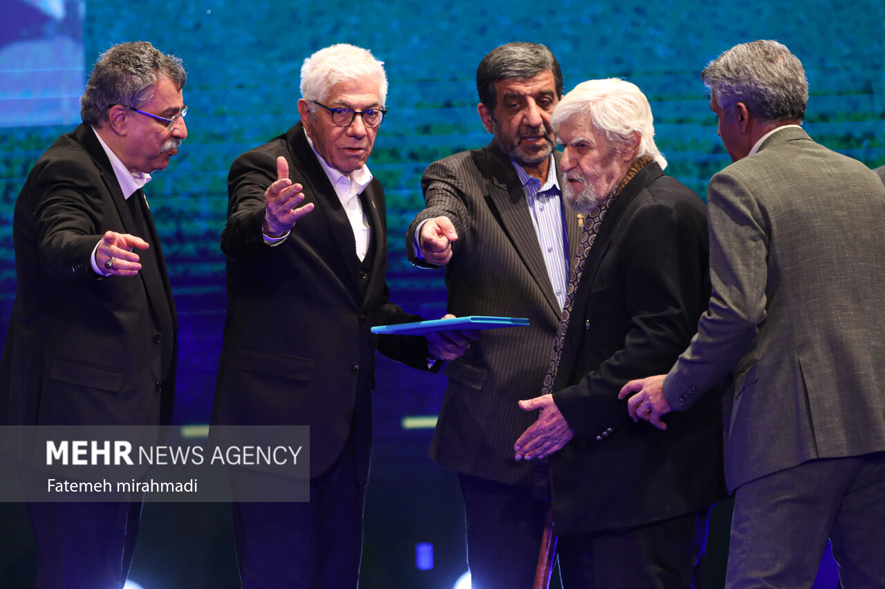 آخرین-وضعیت-عنایت-بخشی-در-بیمارستان؛-جمعی-از-بازیگران-به-ملاقات-رفتند