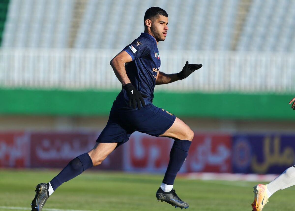 جلسه-مهم-برای-انتقال-محمدمهدی-زارع-به-پرسپولیس