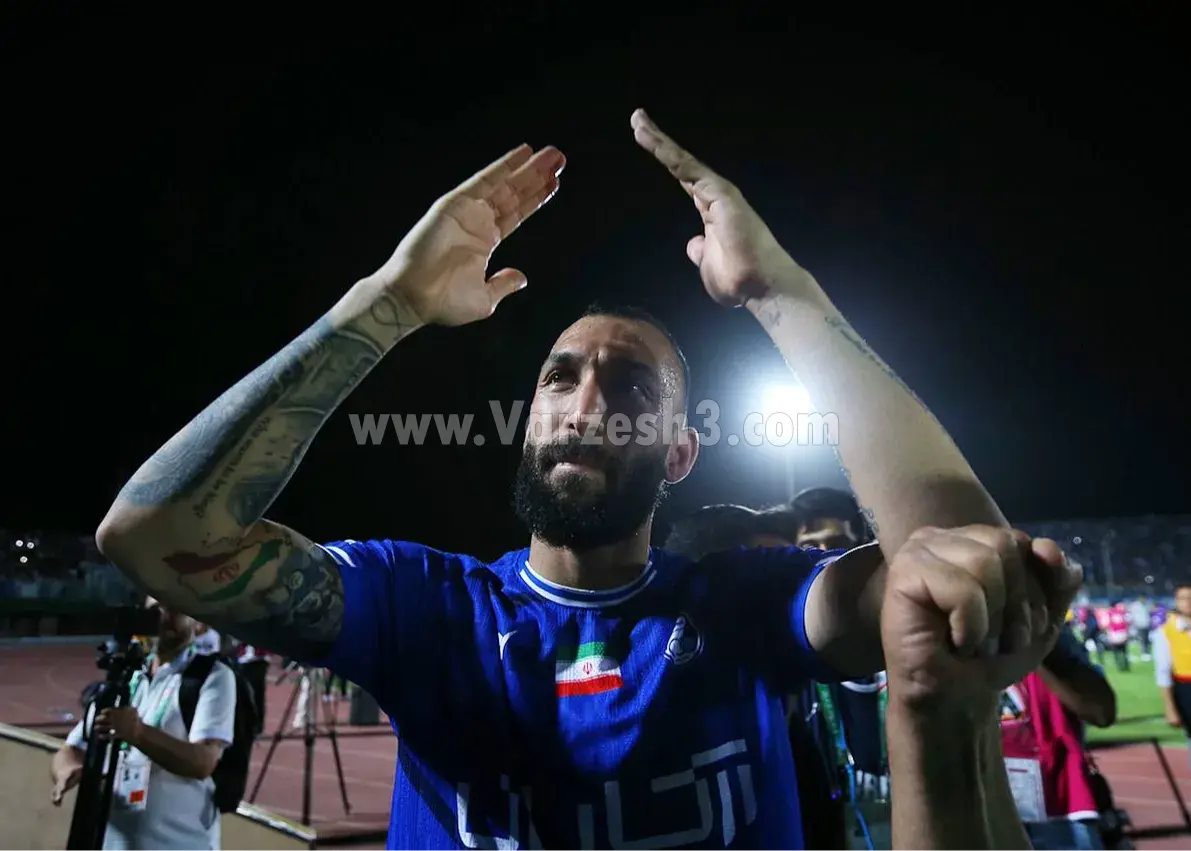 هدیه-روزبه-به-استقلالی‌ها:-یک-جام-+-چهار-قلب-آبی