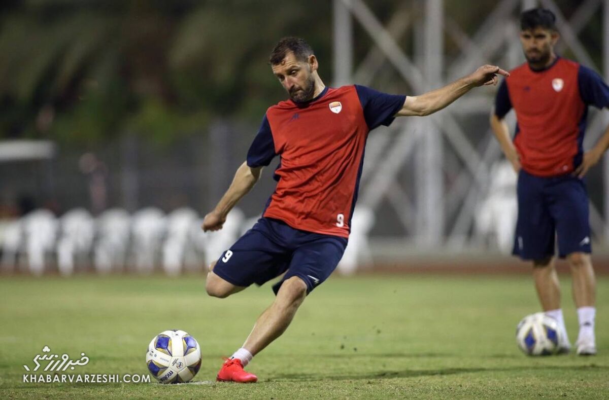 بازیکن-پرسپولیس-مچ-ازبک‌ها-را-خواباند/-کارلوس-کیروش:-در-ایران-هیچ-کمبودی-نیست