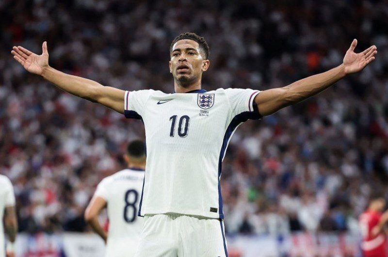 عکس-|-تعطیلات-رویایی-جود-بلینگام-در-ایبیزا