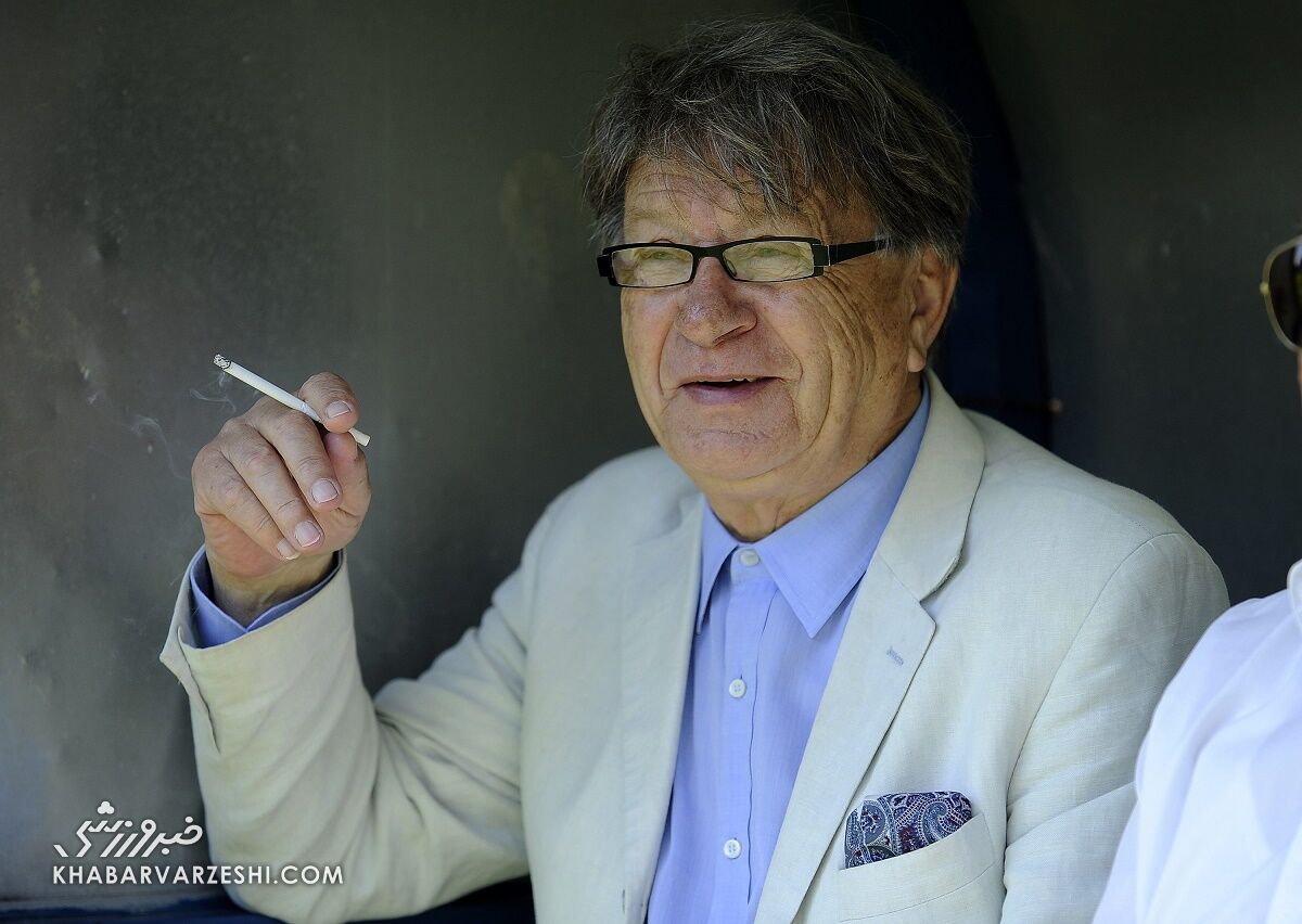 اگر-ایران-ببازد،-من-یک-توپ-فوتبال-را-قورت-می‌دهم!/-تمجید-عجیب-سرمربی-سرشناس-از-تیم-ملی-ایران