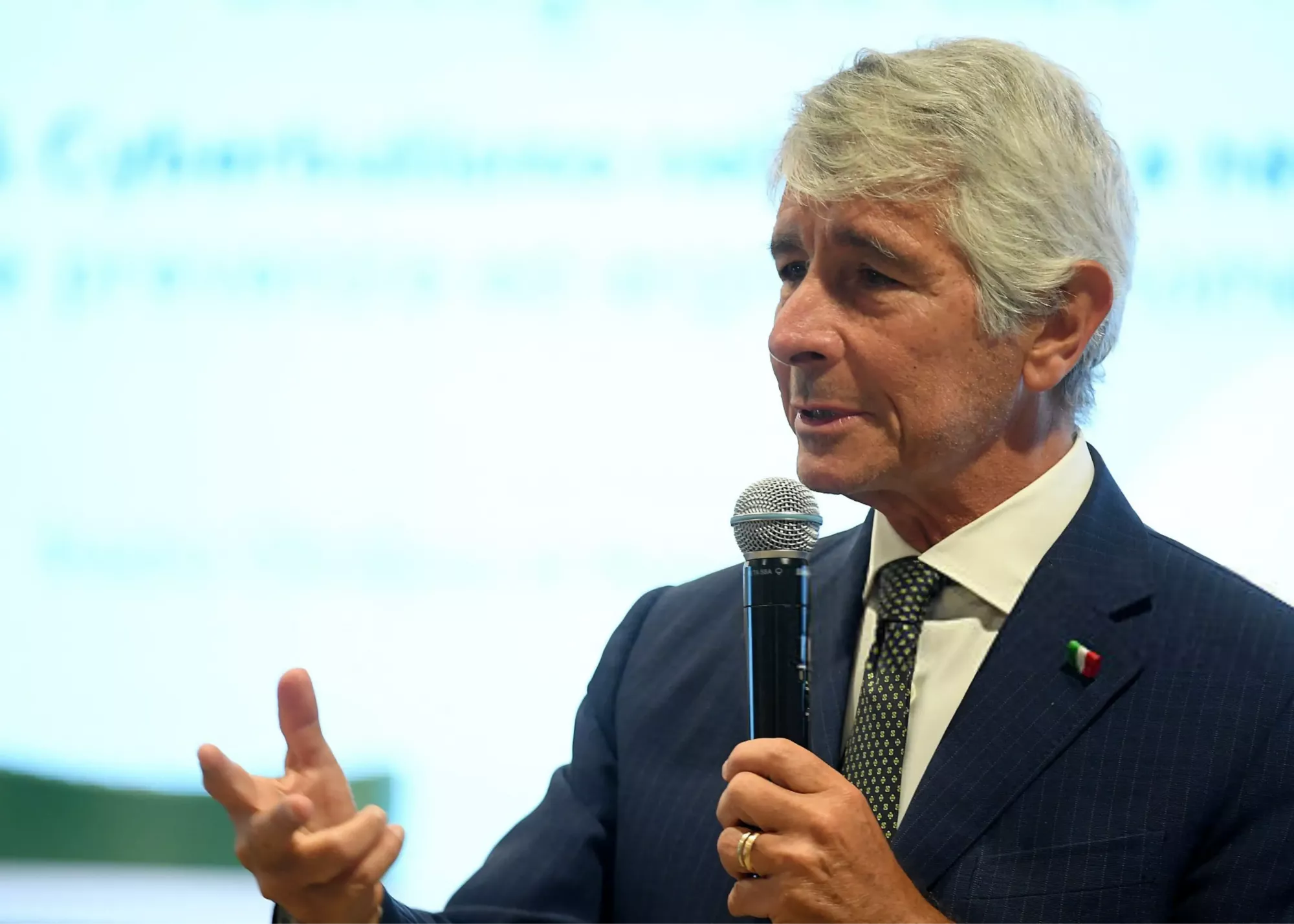 گلایه-وزیر-ورزش-ایتالیا:/-دیگر-کسی-به-پیراهن-ایتالیا-احترام-نمی‌گذارد