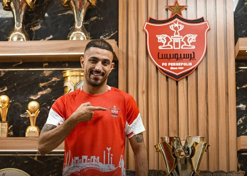 ما-زنده-و-شکست-ناپذیر-هستیم؛/-پیام-خرید-جدید-پرسپولیس:-تا-پای-جان-می‌جنگیم