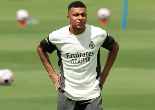 رسیدن-به-اوج-در-آرامش/-ژابی-برای-بازگشت-امباپه-عجله-ندارد