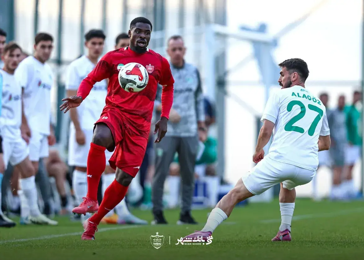 آثار-غیبت-یکساله-در-نمایش-ستاره-جدید-پرسپولیس