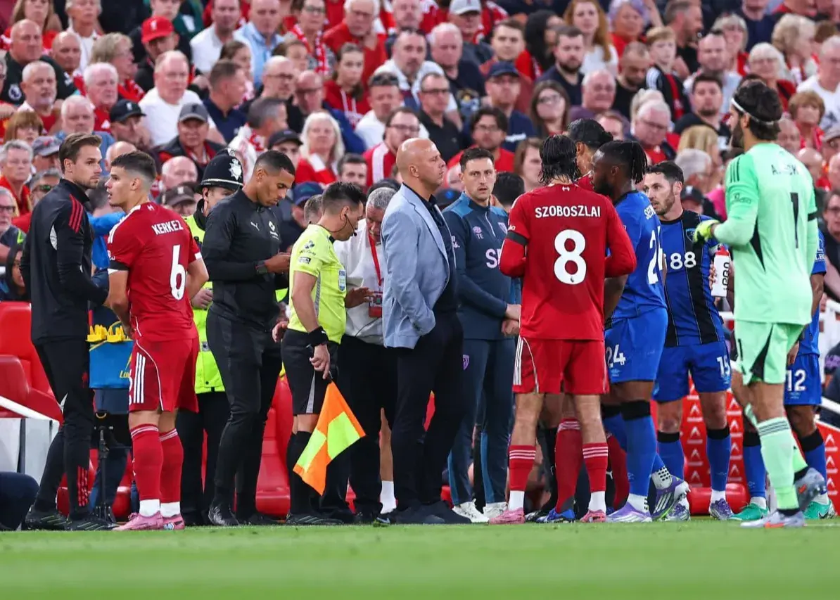 در-آنفیلد-به-سمنیو-توهین-کردند/-بازی-افتتاحیه-لیگ-برتر-متوقف-شد:-باز-هم-نژادپرستی