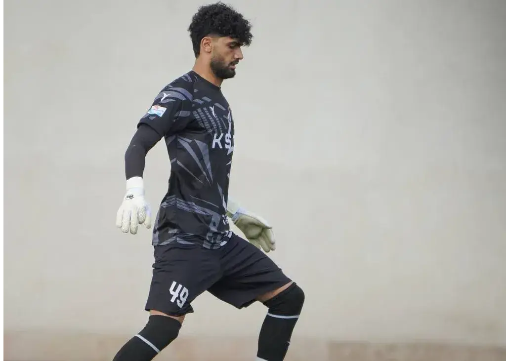 ادیب-زارعی-دوباره-مقابل-استقلال/-گلر-تراکتور-اشکها-را-پاک-کرد!-(عکس)