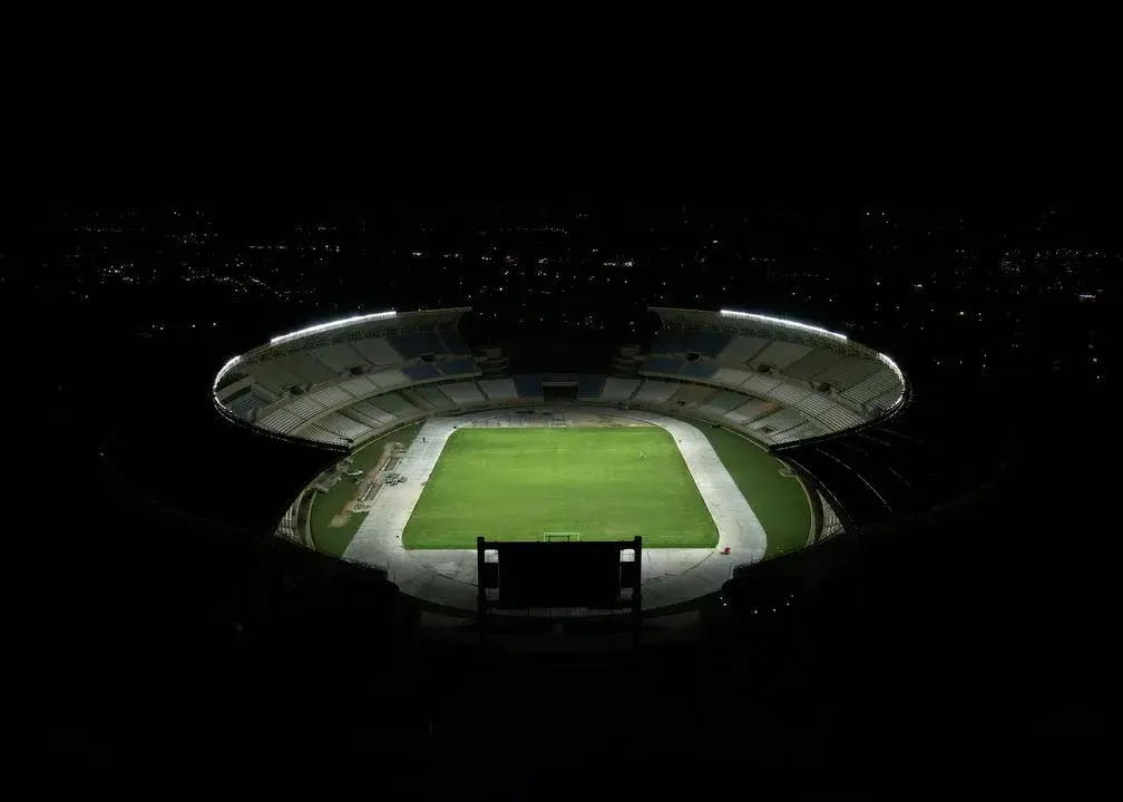 استادیوم-پارس-غرق-در-نور-و-امید