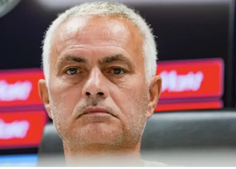 من-کی-هستم-که-انتقاد-کنم؟/-مورینیو:-در-بارسلونا-با-۱۰-مدافع-بازی-کردم!