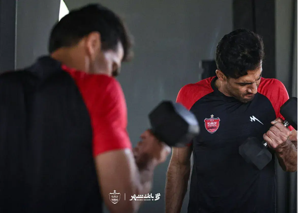 قطع-همکاری-بی-سر-و-صدا-یا-گلایه-آقای-شماره-۱۹-/-هیچکس-از-وحید-امیری-در-پرسپولیس-خبر-ندارد