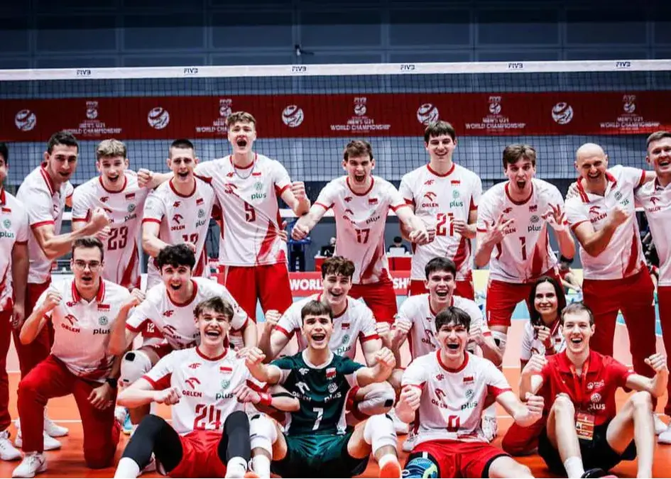 لهستان-سریع-صدرنشینی-را-از-ایران-پس-گرفت