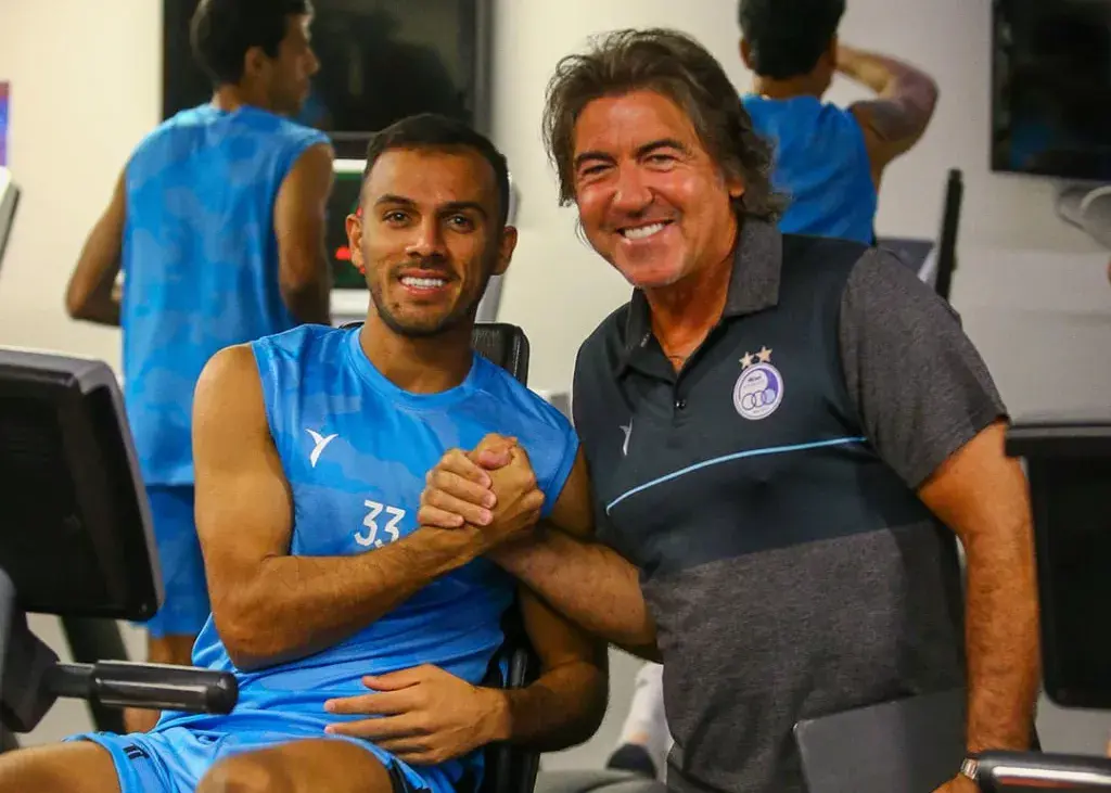 مدافع-آبیها-به-دنبال-معافیت-از-خدمت/-استقلال-نگران-سربازی-ابوالفضل-جلالی-نیست