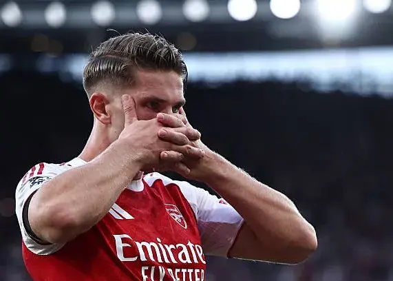 اولین-دبل-گیوکرس،-آرسنال-خواب-قهرمانی-میبیند/-آرسنال-۵-۰-لیدز:-توپچیهای-بیرحم-و-لیدز-بیدفاع