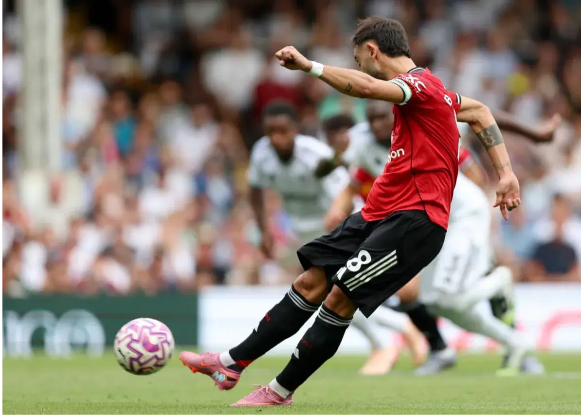 مشاجره-قبل-از-پنالتی-با-کاوانا:-بهم-تنه-زدی-/-جنجالی‌ترین-پنالتی-لیگ-برتر-در-رودخانه-فرود-آمد!