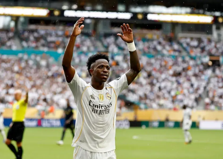 ستاره-برزیلی-مشکل-بدنی-ندارد،-مشکل-او-فنی-است/-عصبانیت-وینی-از-نیمکتنشینی:-شروع-جنجال-در-رئال