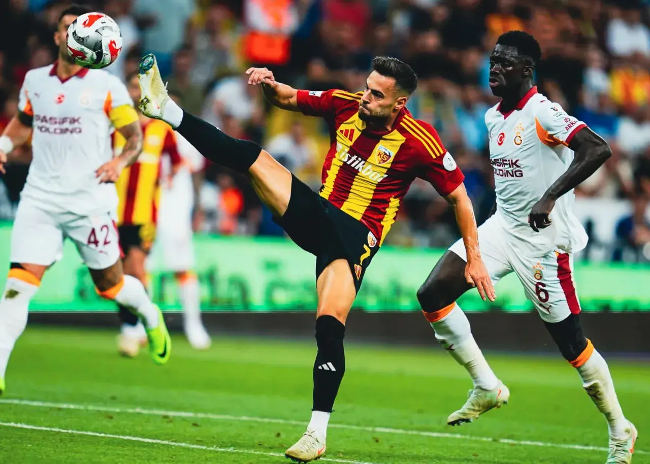 شکست-سنگین-یاران-علی-کریمی-مقابل-گالا