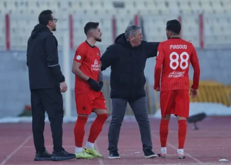 تراکتور-می‌دانست-چه-می‌خواهد-و-گرفت:/-اسکوچیچ-برای-صدرنشینی-ربات-به-زمین-فرستاد!