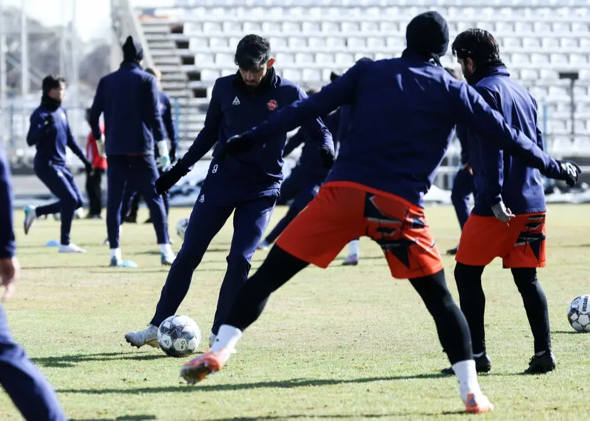 ترابی-آماده-حمله-به-علی-علیپور